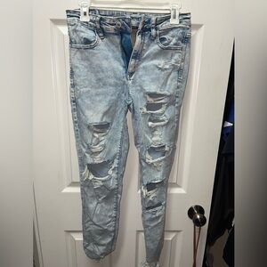 American Eagle Light Wash Skinny Jeans